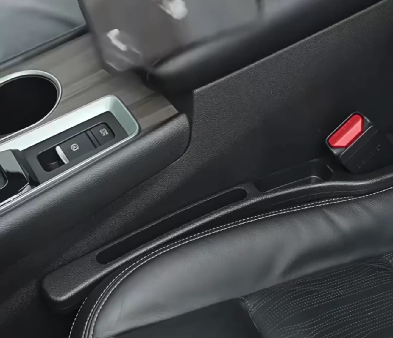 Autositz Lückenfüller